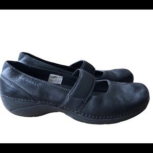 Women’s Mary Jane Merrell black leather shoes size 7.5